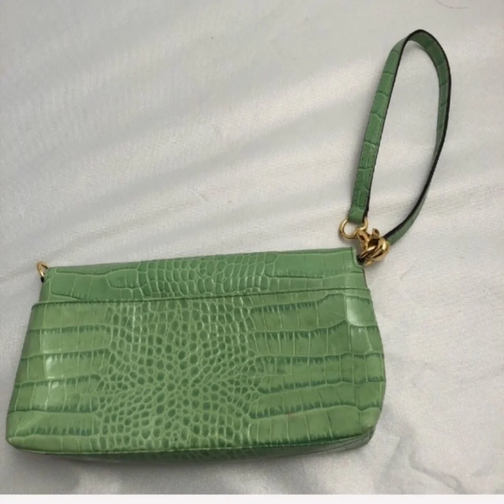 Kate Spade green apple faux croc clutch wristlet - Picture 2 of 8